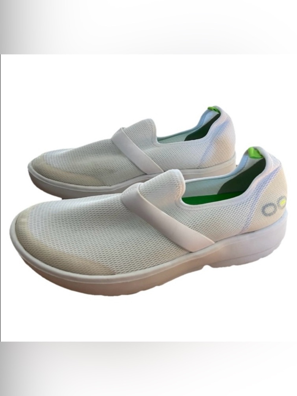 Oofos oomg white mesh sport recovery Slip-On Sneakers 8.5